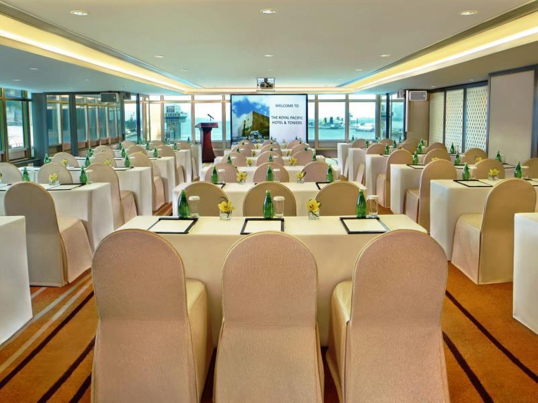The Royal Pacific & Towers 酒店 4*